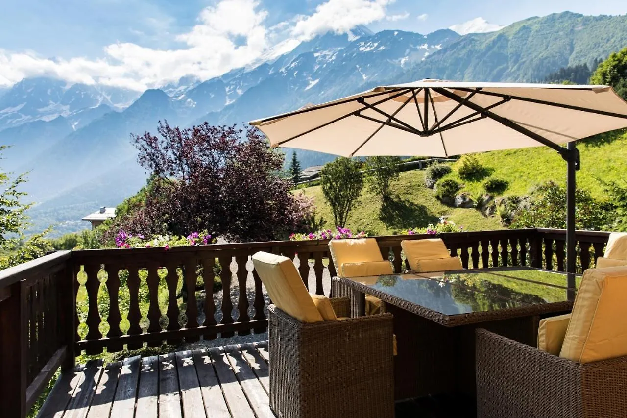 Chalet Pres Des Cimes Ski-In Ski-Out Les Houches 0*,